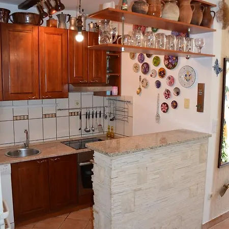 Violeta Apartment *